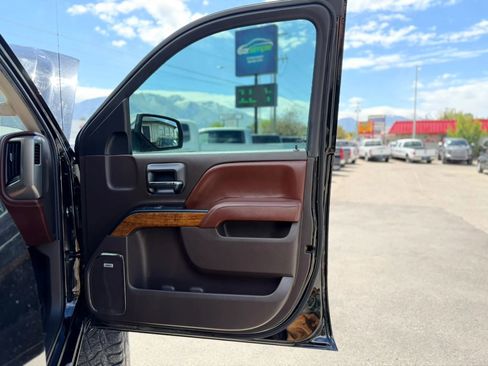 Used 2017 Chevrolet Silverado 1500 High Country AWD/4WD image 12
