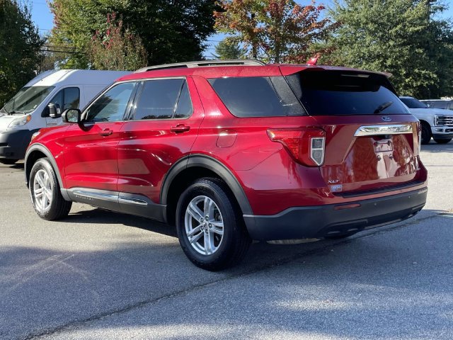 Used 2020 Ford Explorer XLT AWD/4WD image 3