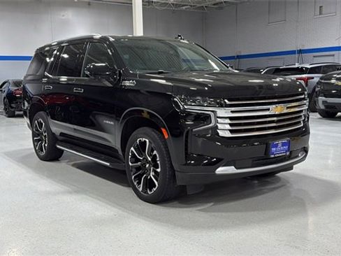Used 2022 Chevrolet Tahoe High Country image 2