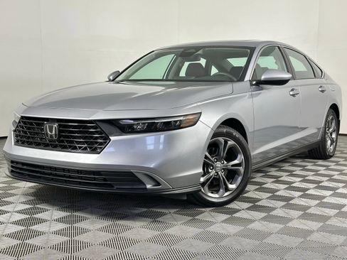Used 2023 Honda Accord EX image 27