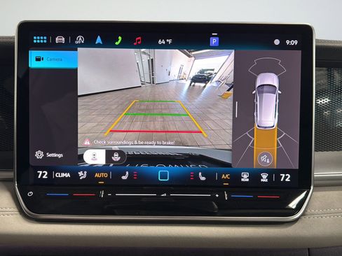 Certified 2025 Volkswagen Tiguan SE AWD/4WD image 24