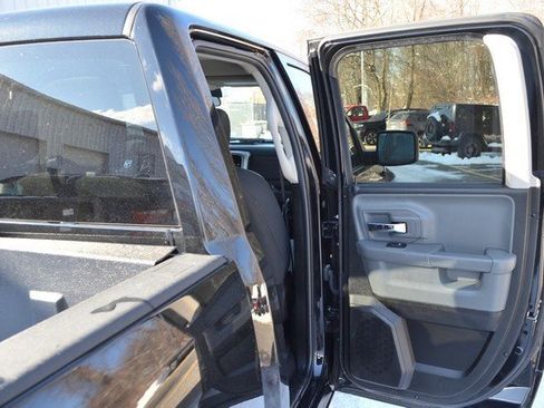 Used 2024 RAM 1500 Classic SLT image 31