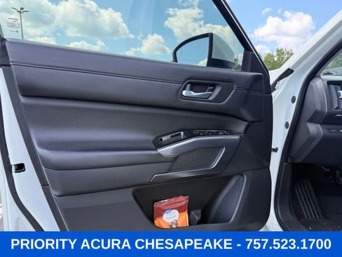 Used 2022 Nissan Pathfinder SL w/ SL Premium Package FWD image 12