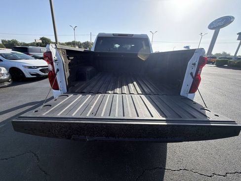 Used 2023 Chevrolet Silverado 1500 LT AWD/4WD image 28