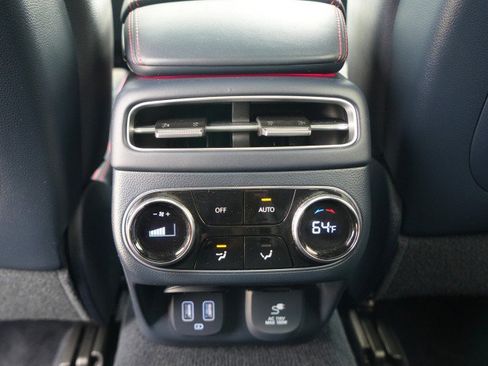 Used 2023 Genesis GV70 2.5T w/ Sport Prestige Package AWD/4WD image 36