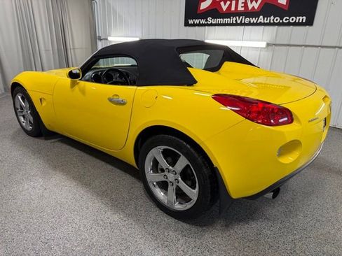 Used 2007 Pontiac Solstice GXP RWD image 10