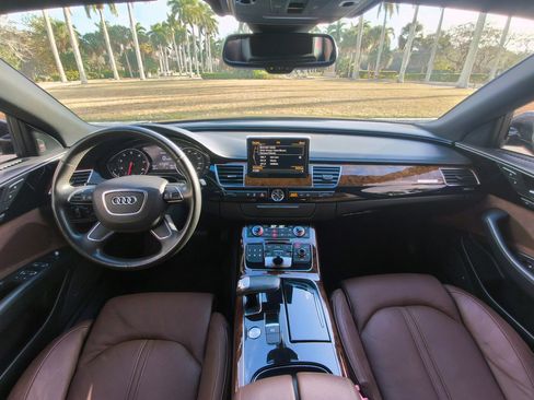 Used 2011 Audi A8 L 4.2 image 8