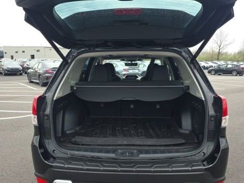 Used 2023 Subaru Forester Touring image 6