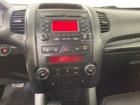 Used 2011 Kia Sorento EX w/ Premium Pkg AWD/4WD image 32