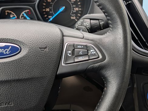 Used 2017 Ford Escape Titanium FWD image 27