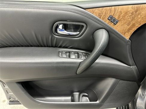 Used 2022 Nissan Armada SL w/ Captain's Chairs Package image 17