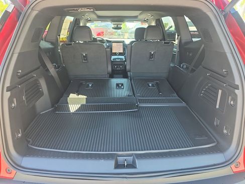 New 2026 GMC Acadia AT4 w/ Luxury Package AWD/4WD image 24