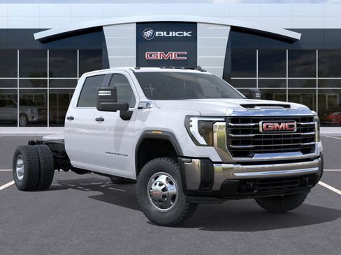 New 2026 GMC Sierra 3500 Pro AWD/4WD image 7