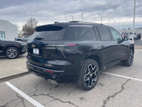 New 2026 Chevrolet Traverse High Country image 3