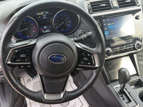 Used 2019 Subaru Outback 3.6R Touring image 12