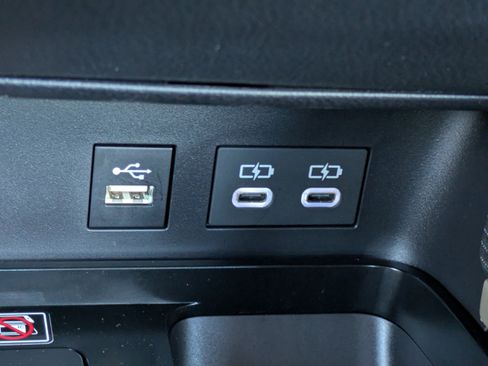 Used 2025 Toyota Camry SE FWD image 22