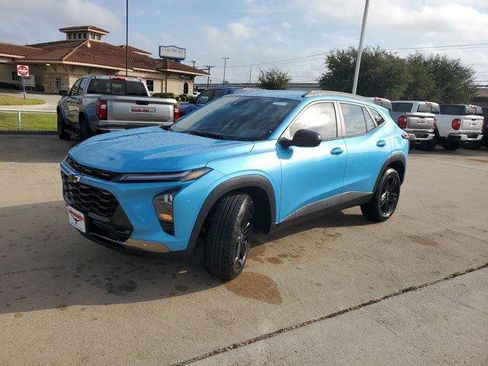 New 2026 Chevrolet Trax ACTIV image 3