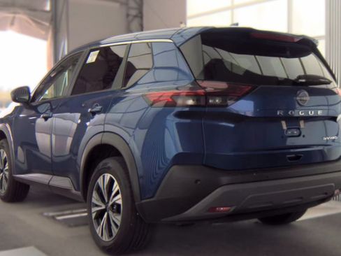 Used 2023 Nissan Rogue SV AWD/4WD image 16
