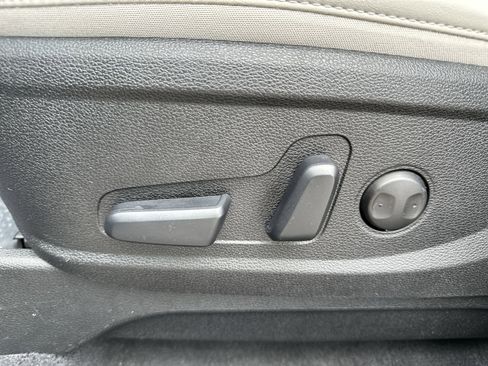 Used 2023 Kia Telluride S w/ S Sunroof Package FWD image 14