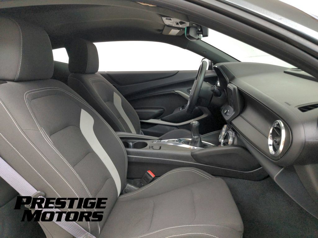 Used 2016 Chevrolet Camaro LT RWD image 23