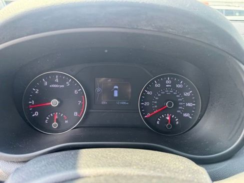 Used 2017 Kia Sportage LX image 12