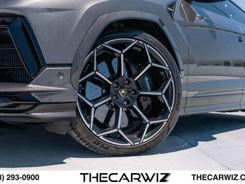 Used 2023 Lamborghini Urus Performante AWD/4WD image 13