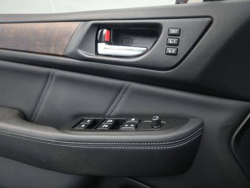 Used 2018 Subaru Outback 2.5i Limited image 13