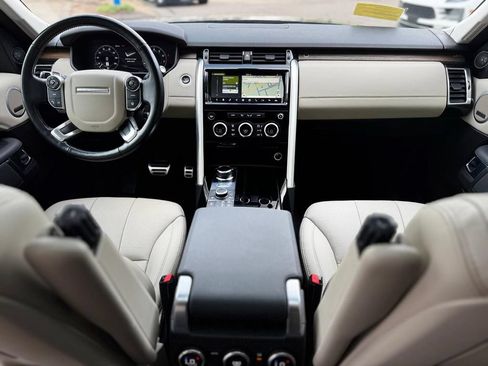 Used 2018 Land Rover Discovery HSE AWD/4WD image 23