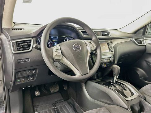 Used 2016 Nissan Rogue SV w/ SV Premium Package AWD/4WD image 10