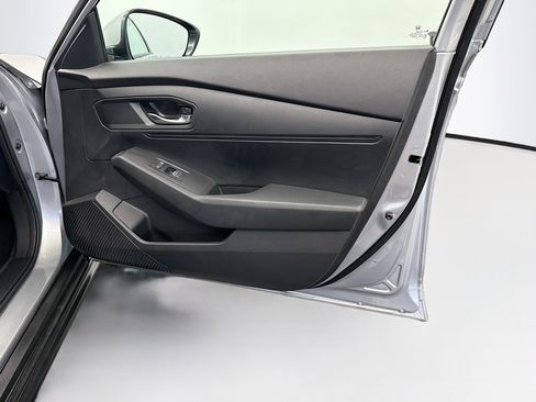 Used 2025 Honda Accord LX image 31
