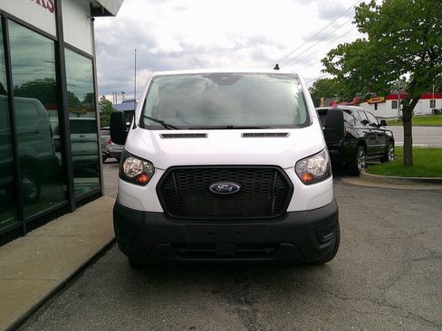 Used 2024 Ford Transit 350 148 Low Roof RWD image 3