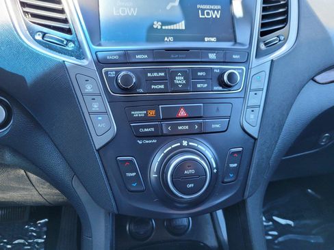 Used 2017 Hyundai Santa Fe Limited FWD image 28