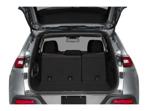 Used 2015 Jeep Cherokee Latitude w/ Cold Weather Group AWD/4WD image 12