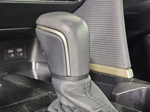 Used 2025 Toyota Camry SE image 20