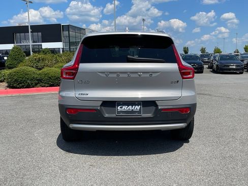 Used 2023 Volvo XC40 B5 Plus AWD/4WD image 6