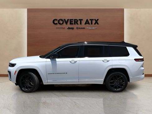 New 2026 Jeep Grand Cherokee L Summit w/ Obsidian Package AWD/4WD image 2