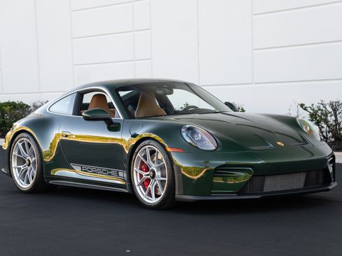 Used 2026 Porsche 911 GT3 w/ Chrono Package image 4