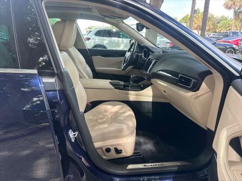 Used 2018 Maserati Levante GranLusso AWD/4WD image 19