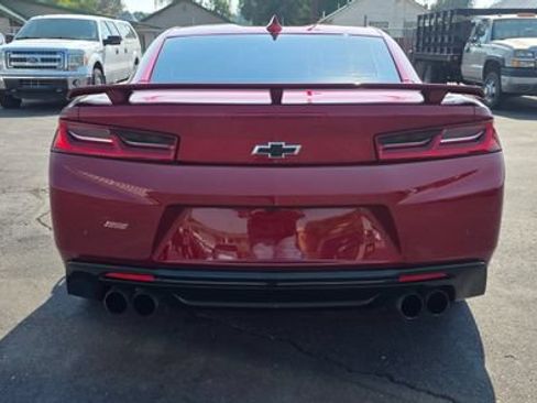 Used 2018 Chevrolet Camaro SS RWD image 5