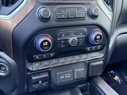 Certified 2020 Chevrolet Silverado 1500 High Country w/ Technology Package AWD/4WD image 20
