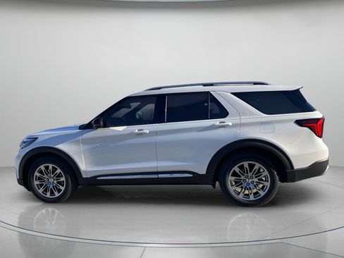 New 2026 Ford Explorer Platinum RWD image 6
