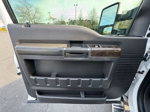 Used 2013 Ford F350 Platinum image 16