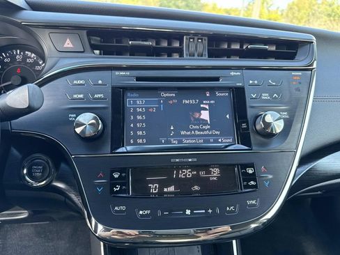 Used 2016 Toyota Avalon image 22