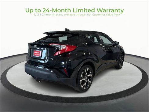 Used 2021 Toyota C-HR XLE FWD image 7