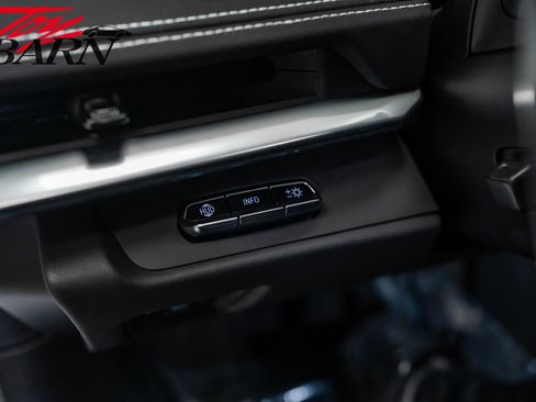 Used 2024 Chevrolet Corvette Stingray Preferred Conv w/ 2LT image 36