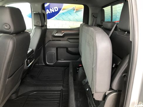 Used 2023 GMC Sierra 1500 SLT w/ SLT Premium Plus Package AWD/4WD image 13