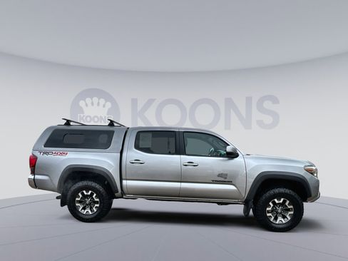 Used 2019 Toyota Tacoma TRD Off-Road image 8