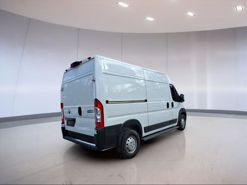 Used 2023 RAM ProMaster 2500 w/ Convenience Group image 4