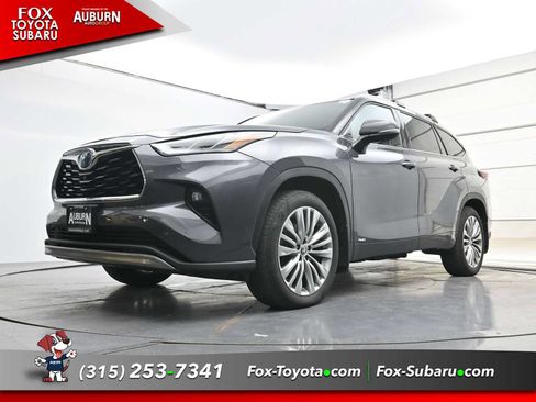 Used 2024 Toyota Highlander Platinum AWD/4WD image 26