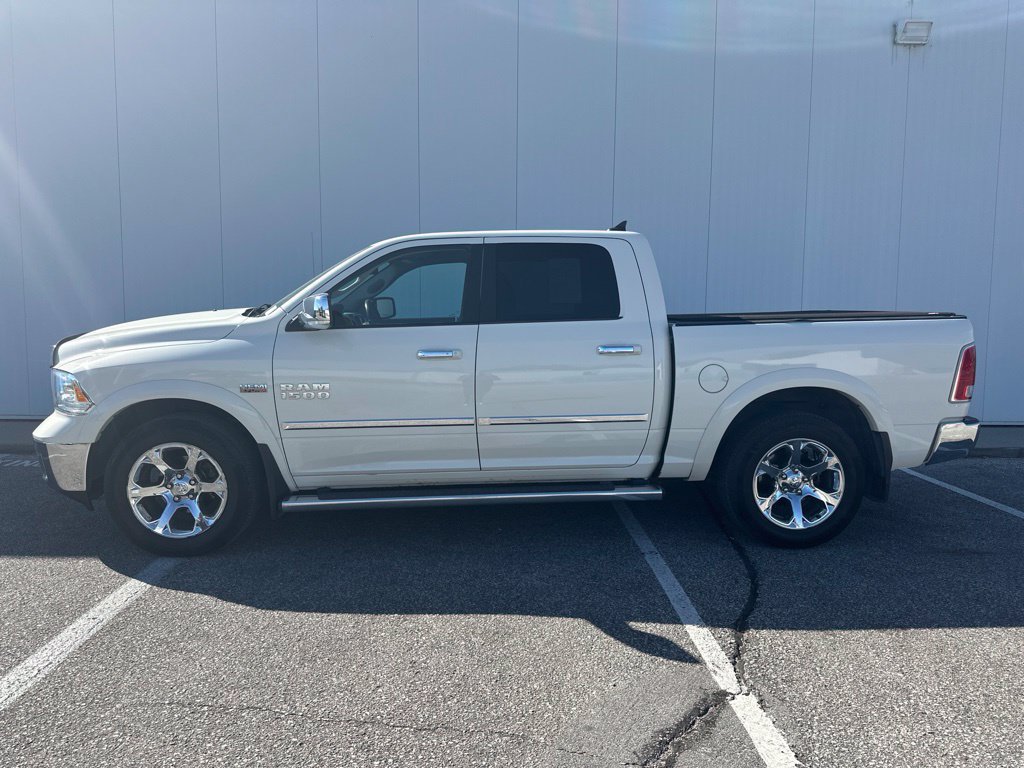 Used 2017 RAM 1500 Laramie w/ Convenience Group AWD/4WD image 3